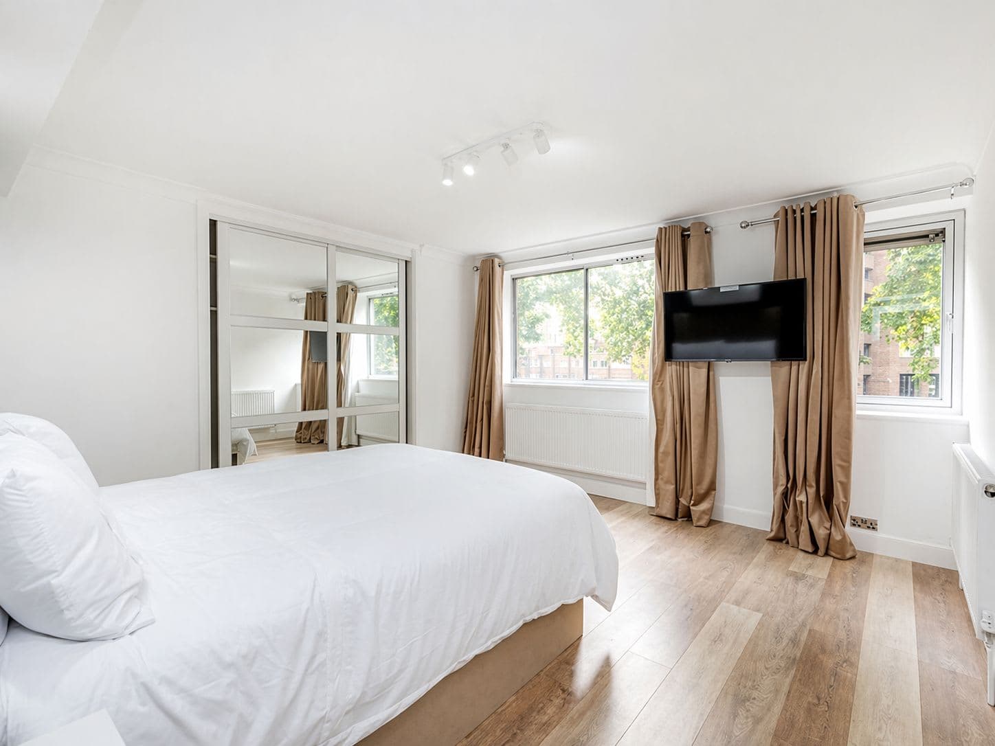 Hyde Park Estate (HPE305) — photo 9