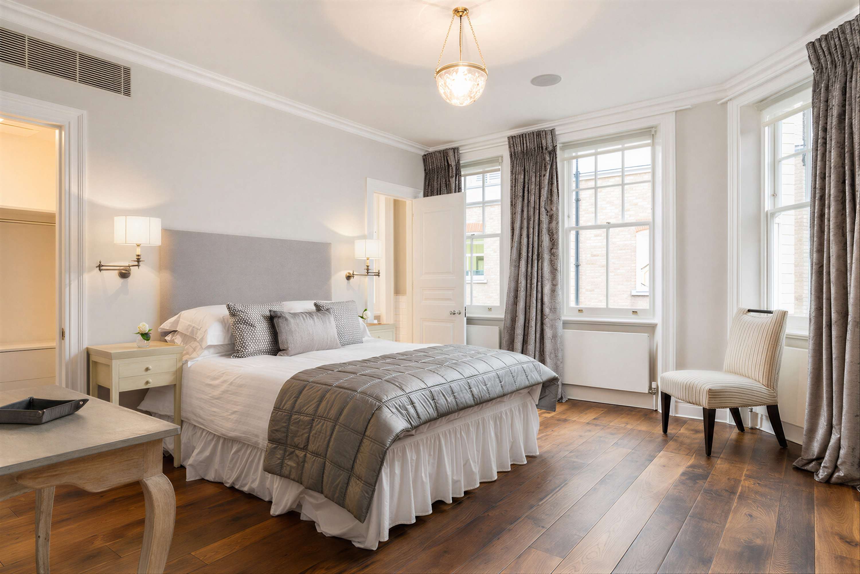 The Knightsbridge Townhouse II — photo 4